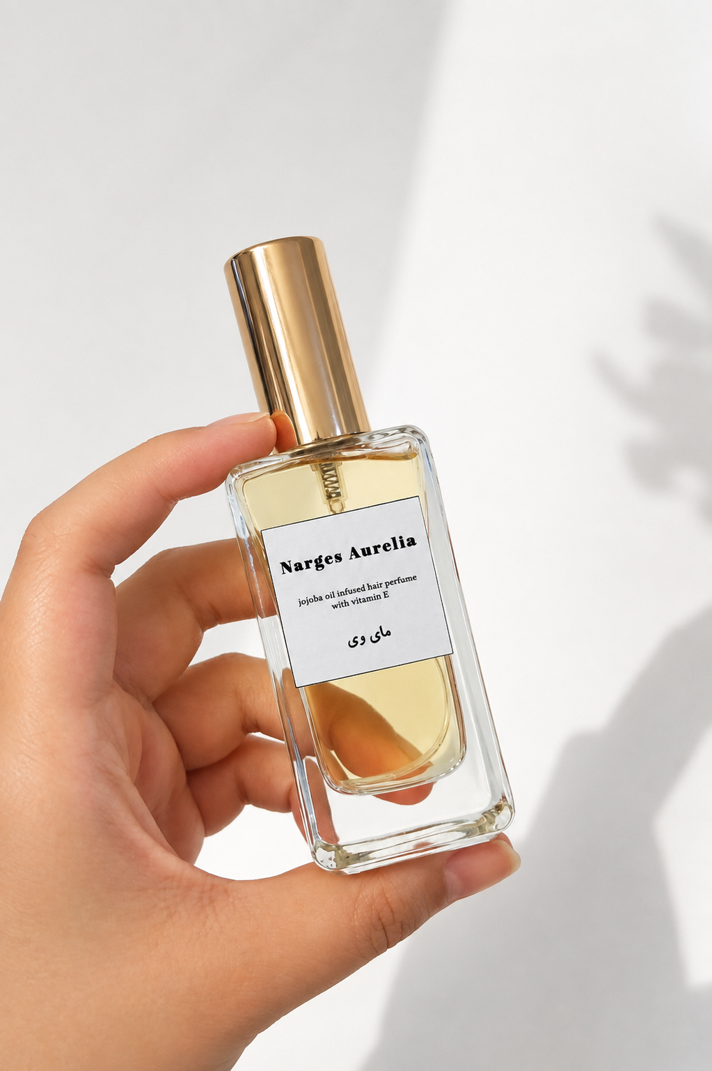 عطر مو مای وی ۳۰ میل حاوی روغن جوجوبا و ویتامین E
