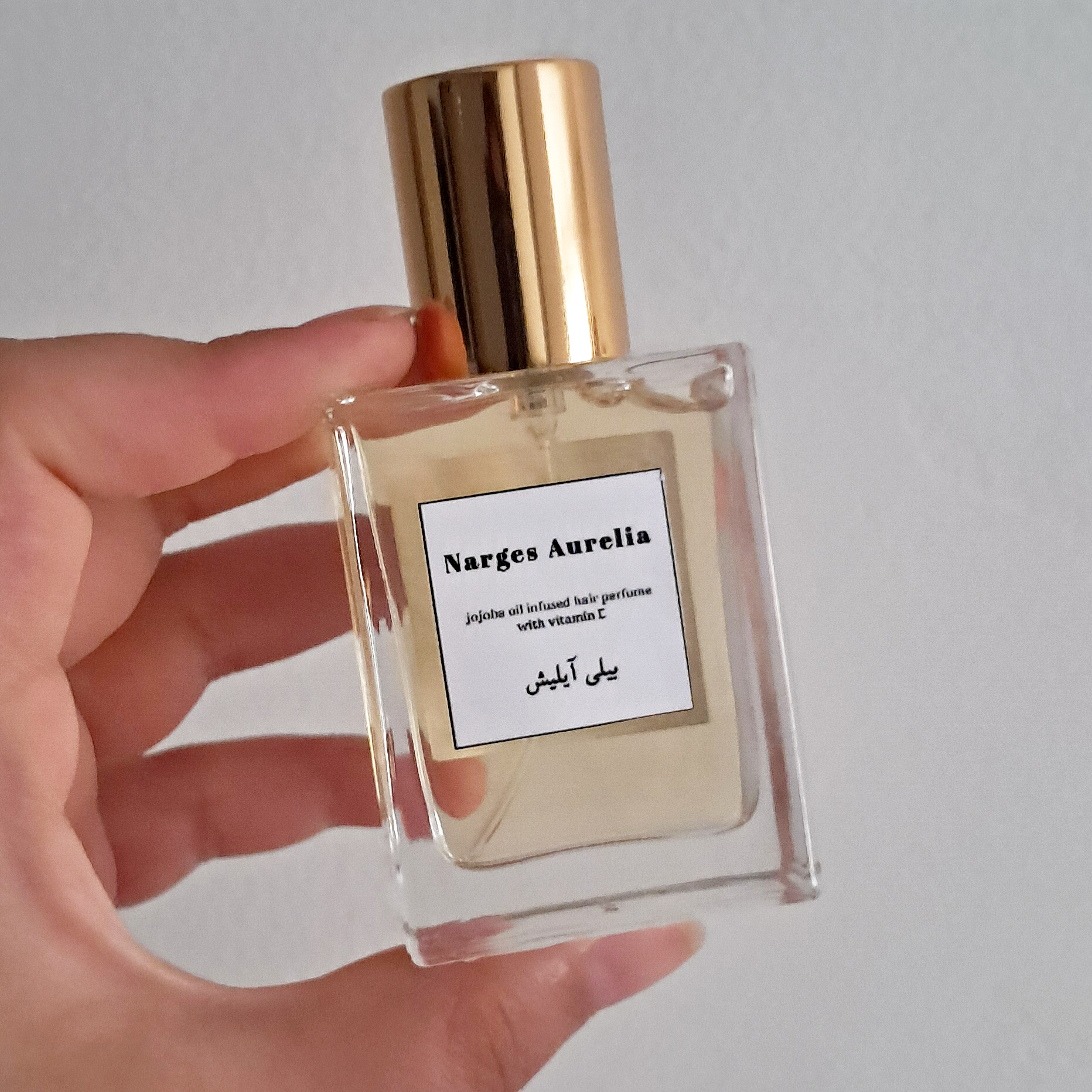عطر مو بیلی آیلیش ۳۰ میل حاوی روغن جوجوبا و ویتامین E